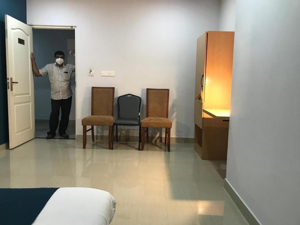 Empire Grande Suites Kochi ภายนอก รูปภาพ